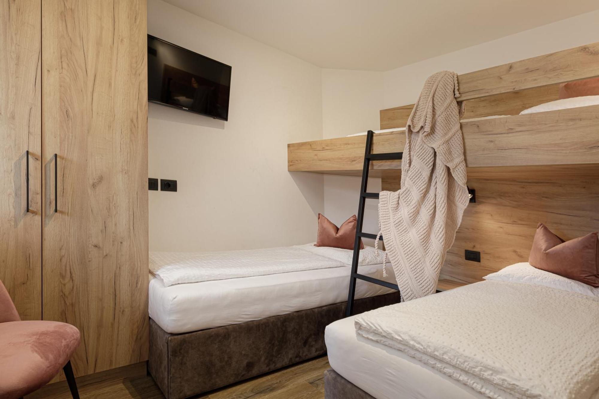 Family Aparthotel Winklwiese Olang Ngoại thất bức ảnh